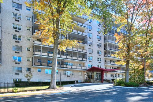 unit-8j-80 Cartright St, Bridgeport, CT, 06604-2032 | Card Image