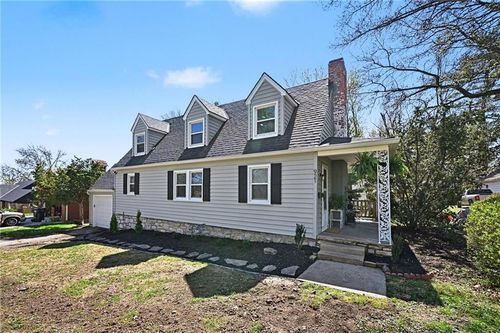 921 E Manor Rd, Independence, MO, 64055-1730 | Card Image