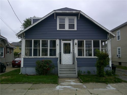 38 Littlefield St, Pawtucket, RI, 02861-2420 | Card Image