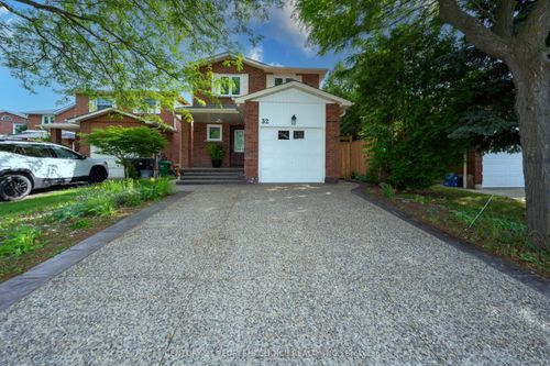 32 Payton Crt, Brampton, ON, L6W3Y9 | Card Image