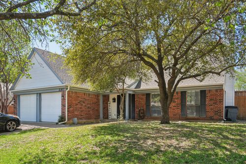 2307 Harrington Ct, Euless, TX, 76039-4241 | Card Image