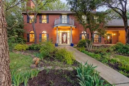 140 Creekside Dr, Double Oak, TX, 75077-8214 | Card Image