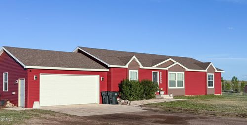 14996 Cochise St, Williston, ND, 58801-6929 | Card Image