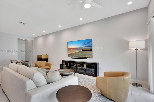 4921 Pointe Midtown Way, Townhouse with 3 bedrooms, 3 bathrooms and null parking in Palm Beach Gardens FL | Image 9