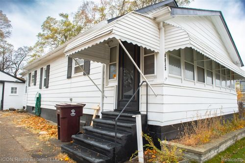 6838 Braun, Center Line, MI, 48015-1123 | Card Image