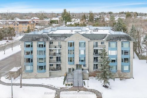 307-85 Wellington St W, Aurora, ON, L4G2P2 | Card Image