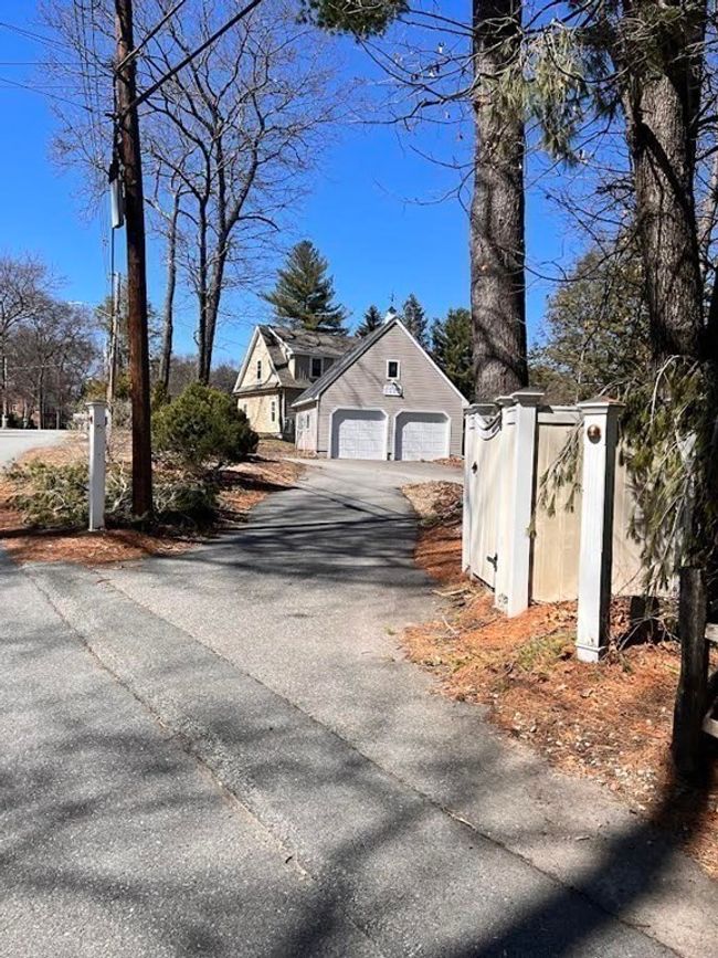 75 Hunter Ave, House other with 3 bedrooms, 3 bathrooms and 7 parking in Hudson MA | Image 5
