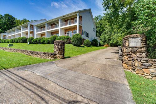 4147 Mountain Creek Rd, Chattanooga, TN, 37415-3403 | Card Image