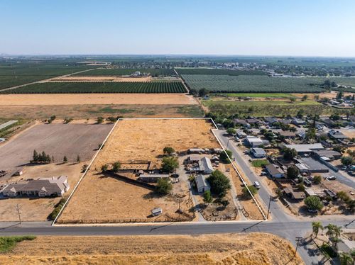 13017 Avenue 412, Orosi, CA, 93647-9789 | Card Image
