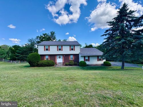 5705 Bel Air Dr, COOPERSBURG, PA, 18036-1837 | Card Image