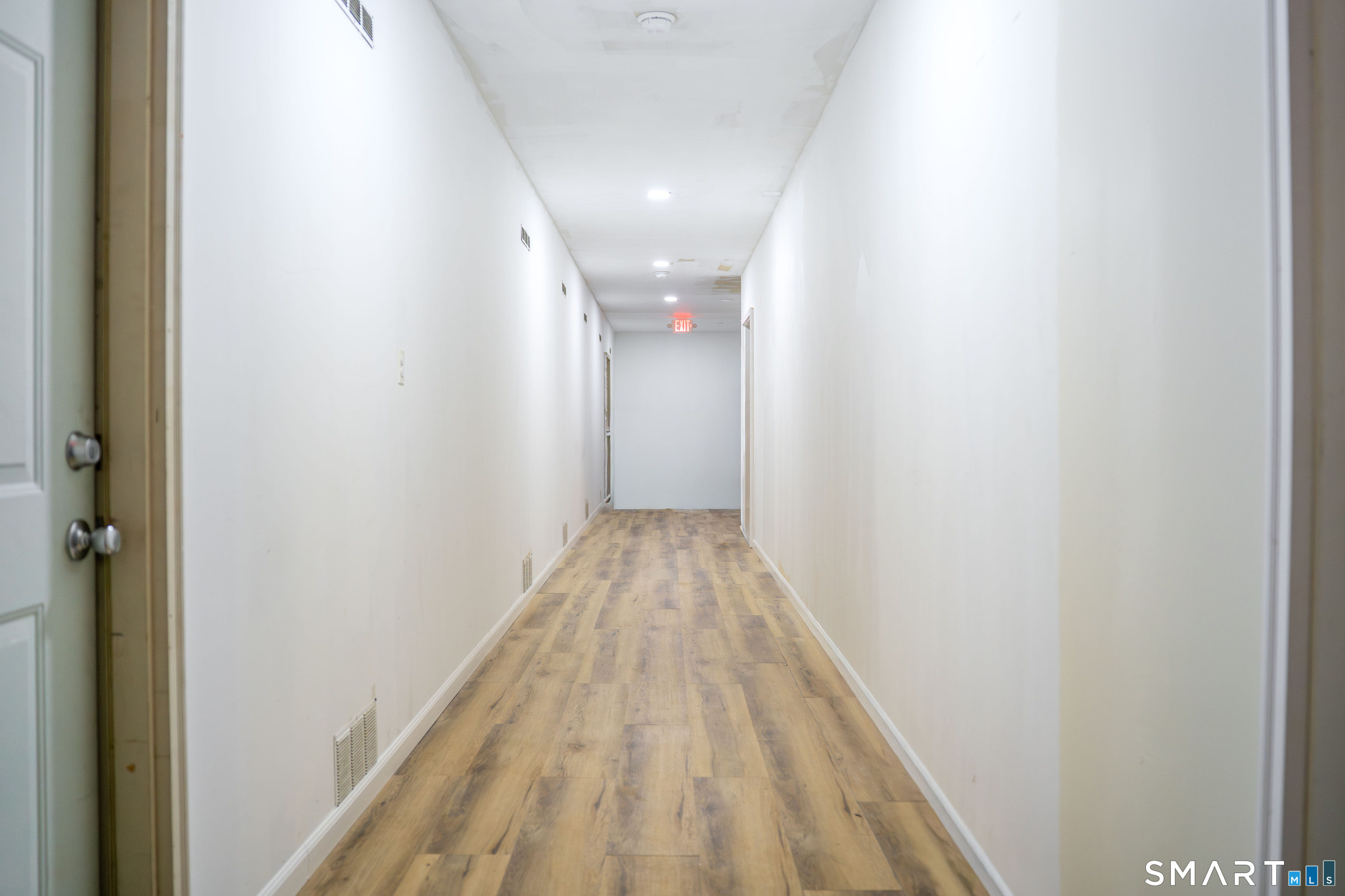 Commercial Lease in Stratford 2