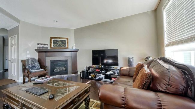 39 Panatella Mews Nw, Home with 3 bedrooms, 3 bathrooms and 2 parking in Calgary AB | Image 3