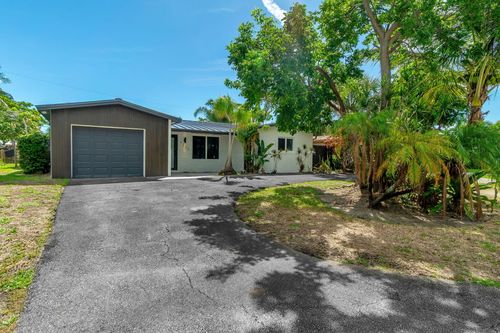 4330 Ne 13th Ave, Oakland Park, FL, 33334-4704 | Card Image