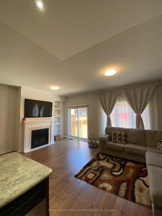51 Prosser Cres, House attached with 4 bedrooms, 4 bathrooms and 3 parking in Sutton West ON | Image 10