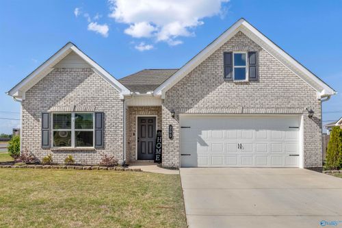 200 Schoolhouse Dr, Decatur, AL, 35603-6038 | Card Image