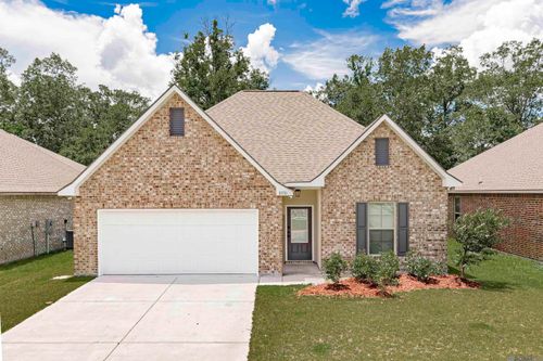 11550 Water View Ave, Denham Springs, LA, 70726-7068 | Card Image