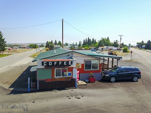 153 Big Timber Loop Rd, Big Timber, MT, 59011-7636 | Card Image