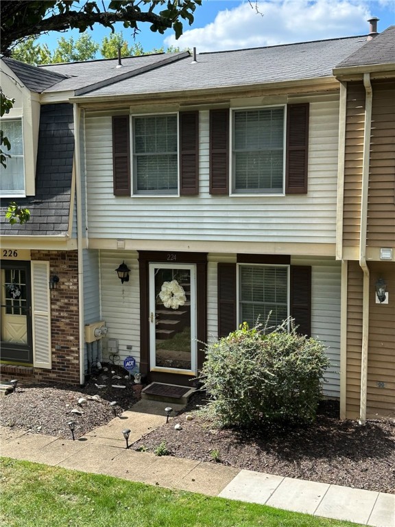 Shadowlawn Cir, Pittsburgh, PA 15236