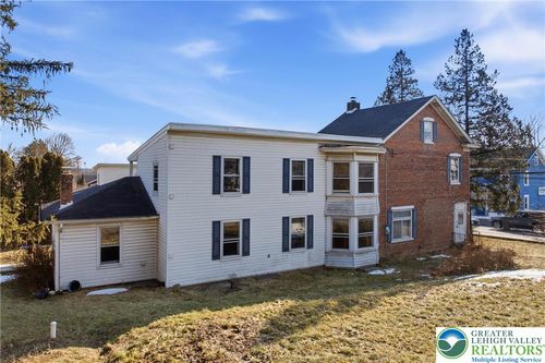 2786 Stadium Dr, Orefield, PA, 18069-9606 | Card Image