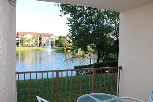 808-808 Villa Cir, Boynton Beach, FL, 33435-8917 | Card Image