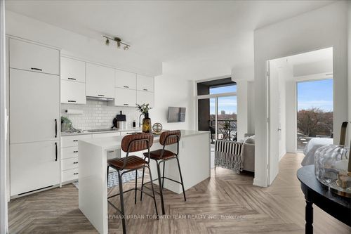 511-106 Dovercourt Road, Toronto, ON, M6J0G4 | Card Image