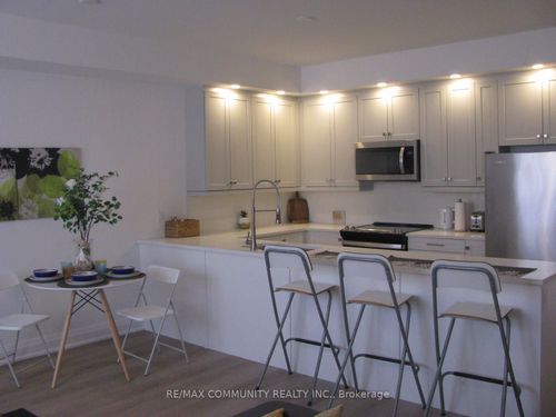 31 Discovery Trail, Midland, ON, L4R0H3 | Card Image