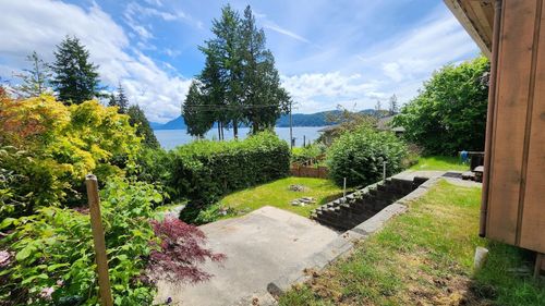 1275 Burns Rd, Gibsons, BC, V0N1V1 | Card Image