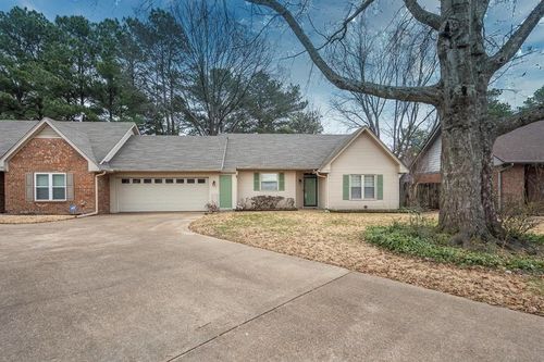 2958 Millers Pond Dr, Memphis, TN, 38119-8643 | Card Image