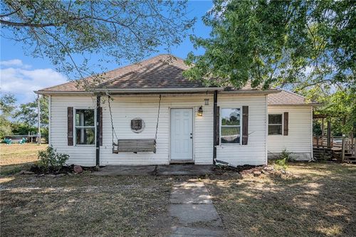 20019 Wilderness Camp Rd, Lawson, MO, 64062-7164 | Card Image