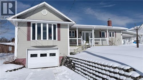 4 Rue St-François, Sainte Anne de Madawaska, NB, E7E1E4 | Card Image