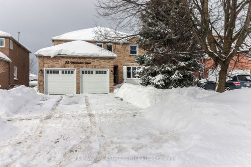 22 Meadowlark Rd, Barrie, ON, L4M6C8 | Card Image