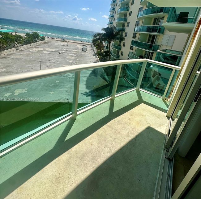 APT-5Y - 3801 S Ocean Dr, Condo with 1 bedrooms, 1 bathrooms and null parking in Hollywood FL | Image 21