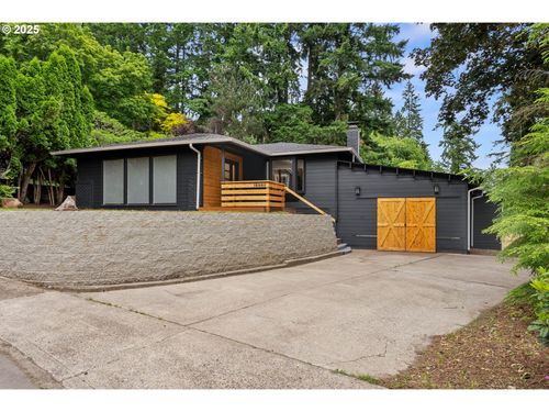 16880 Cortez Ct, Lake Oswego, OR, 97035-5256 | Card Image