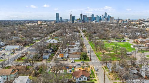 2203 Garden St, Austin, TX, 78702-5601 | Card Image