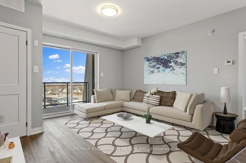 209-5002 King Street, Lincoln, ON, L3J2J5 | Card Image