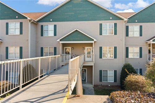 204-226 Lola Lane, Pilot Mountain, NC, 27041 | Card Image