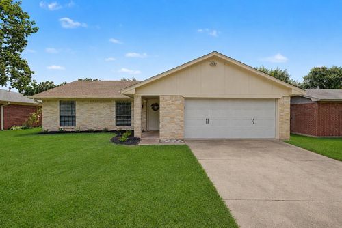 3013 Pierre Pl, College Station, TX, 77845-5726 | Card Image