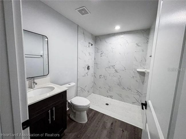 8011 Leonardo St, House other with 3 bedrooms, 2 bathrooms and null parking in Sebring FL | Image 6
