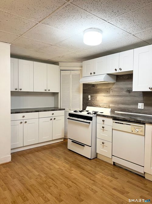 a-143 William St, Middletown, CT, 06457-3420 | Card Image