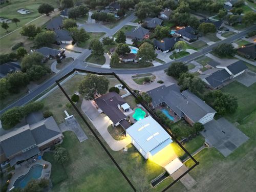 9023 Woodlawn Dr, Granbury, TX, 76049-4406 | Card Image