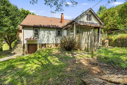1277 Henson Cove Rd, Canton, NC, 28716-9035 | Card Image