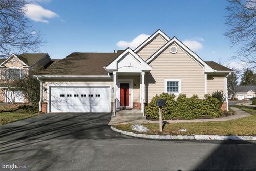 1 Empress Ct, PRINCETON, NJ, 08540-5065 | Card Image