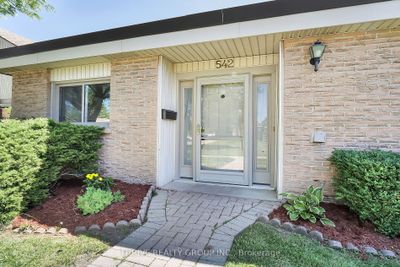 542 Cranbrook Rd, Condo with 2 bedrooms, 1 bathrooms and 1 parking in London ON | Image 3