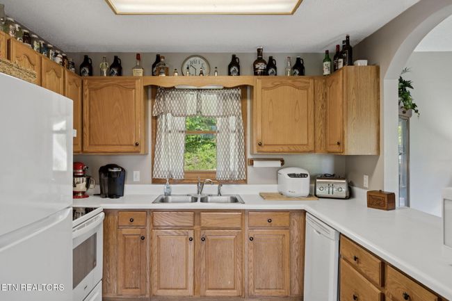 860 Heiden Dr, House other with 2 bedrooms, 2 bathrooms and null parking in Gatlinburg TN | Image 10