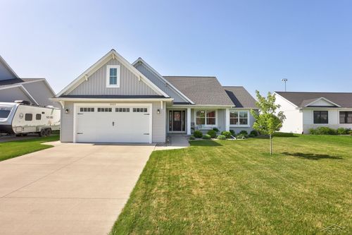 5623 Stone Briar Ln S, Freeland, MI, 48623-9582 | Card Image