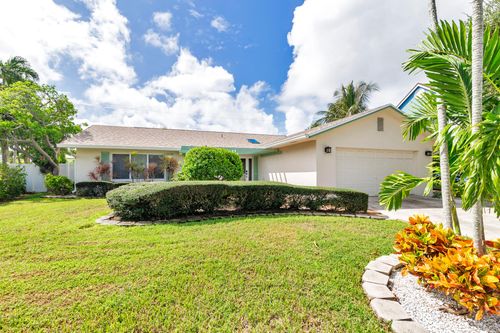 10 Sailfish Ln, Ocean Ridge, FL, 33435-7025 | Card Image