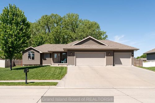1404 Independence Ave, Grand Island, NE, 68803-1560 | Card Image
