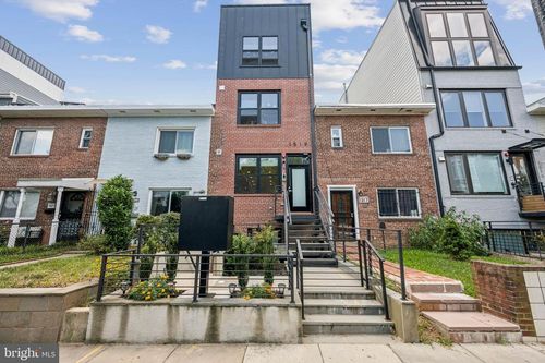 201-1519 K St Se, WASHINGTON, DC, 20003-3240 | Card Image