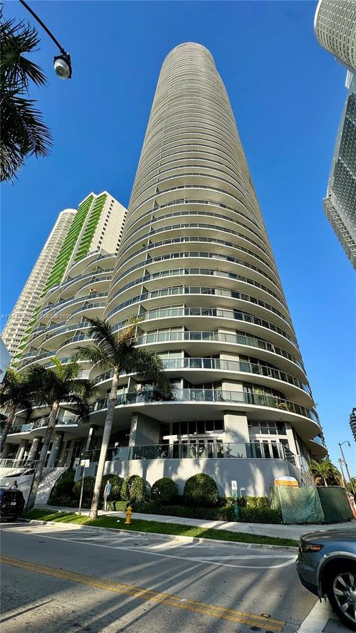 2807-488 18th St, Miami, FL, 33132-1306 | Card Image