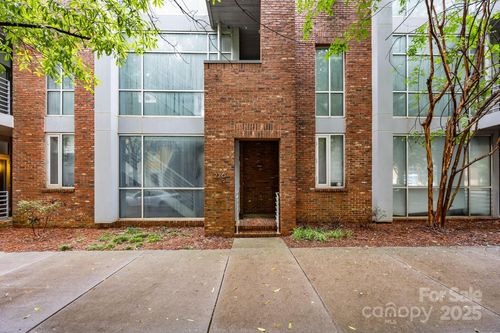 226 Magnolia Ave, Charlotte, NC, 28203-5638 | Card Image
